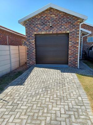 House For Sale in Parsons Vlei, Port Elizabeth